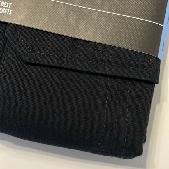 Lee Men's Premium Select Classic Fit Black Utility Button Down Shirt - Picture 5 of 10